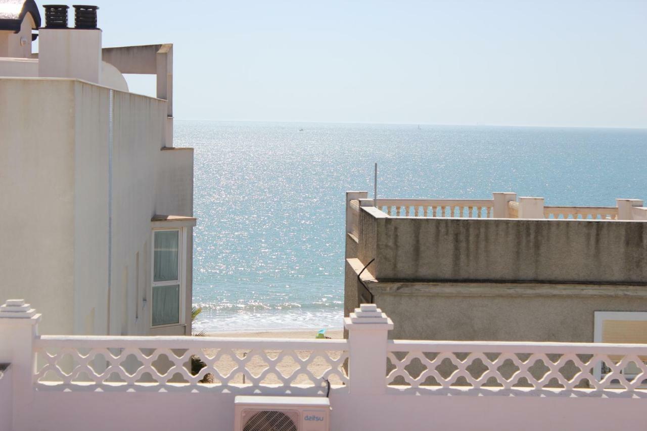 Apartamento Puerta Al Mar Apartment Rota Exterior photo
